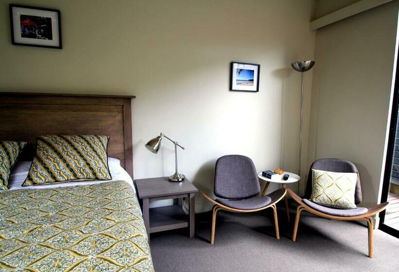 스탠다드 스튜디오, Phoenix Eumundi Bed & Breakfast