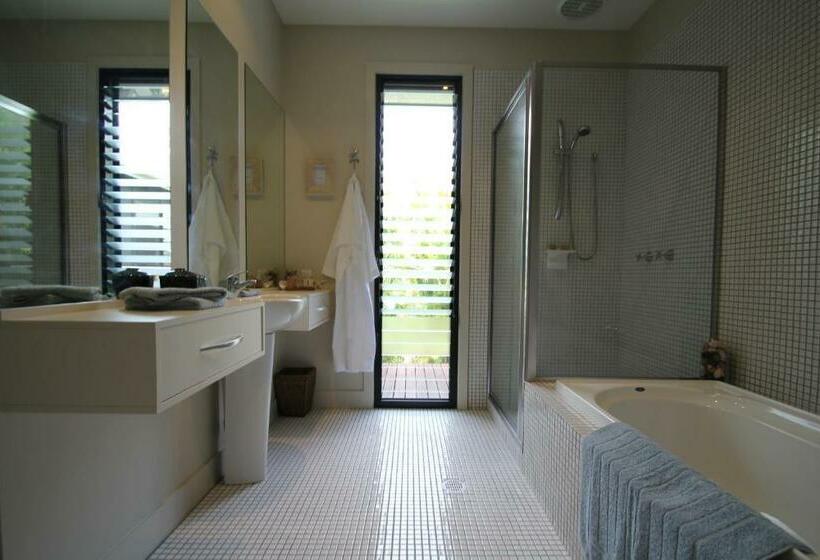 스위트, Phoenix Eumundi Bed & Breakfast