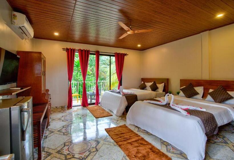 标准间, La Station Resort Vagator