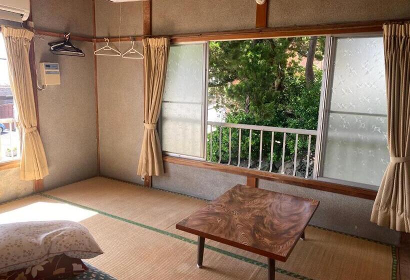 اتاق استاندارد چهار تخته, Guest House 長十