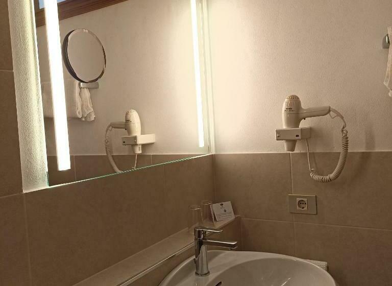 Апартаменты 1 Спальня с Видом, Ferienwohnungen St Hippolyt Mit Hallenbad
