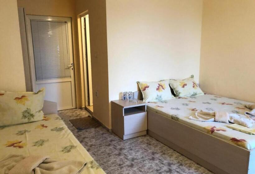 اتاق استاندارد چهار تخته, Guest Rooms Nia Elis Kiten