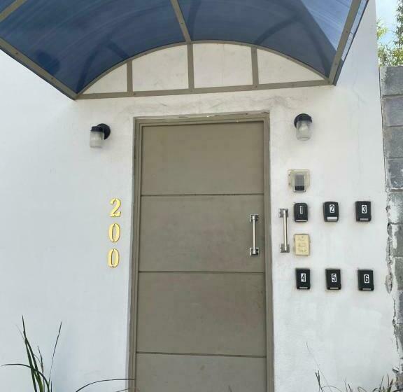 デラックスルーム, Suites Apodaca