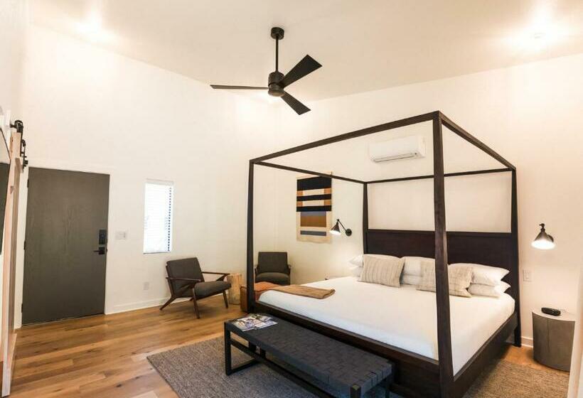 Хижина, Contigo Ranch Fredericksburg