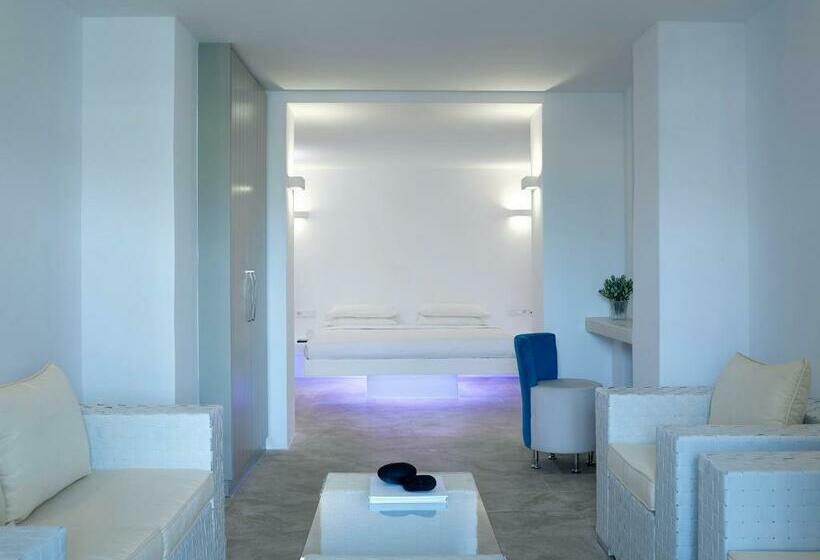 اتاق سوپریور, Aurora Luxury Suites