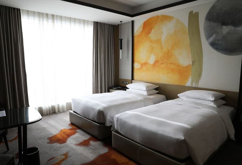 Номер Клуб, Hyatt Regency Wuxi