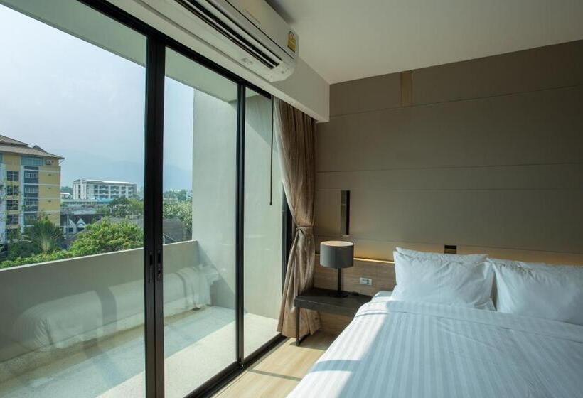 Люкс, Hyde Park Chiangmai