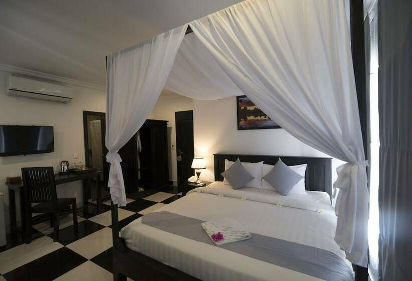 اتاق لوکس با چشم‌انداز استخر, Rithy Rine Angkor Residence