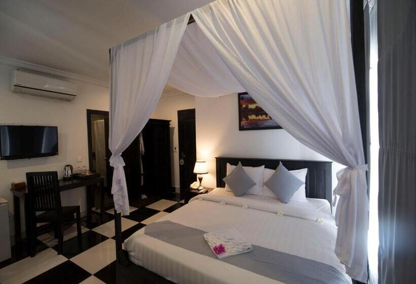 اتاق لوکس با چشم‌انداز استخر, Rithy Rine Angkor Residence