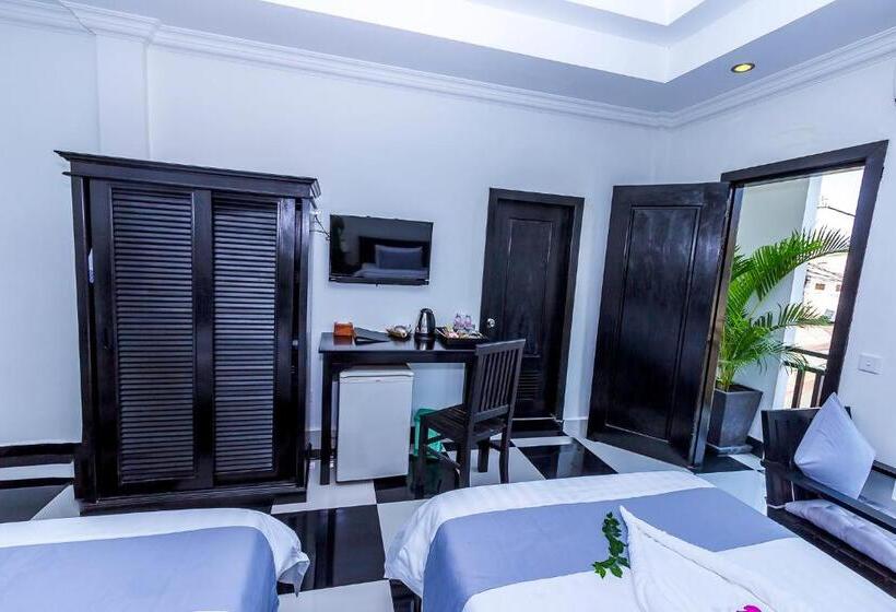 اتاق لوکس با چشم‌انداز استخر, Rithy Rine Angkor Residence