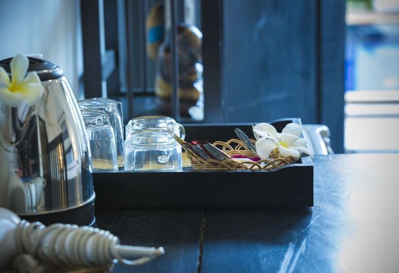 اتاق سه نفره دلوکس با چشم‌انداز استخر, Rithy Rine Angkor Residence
