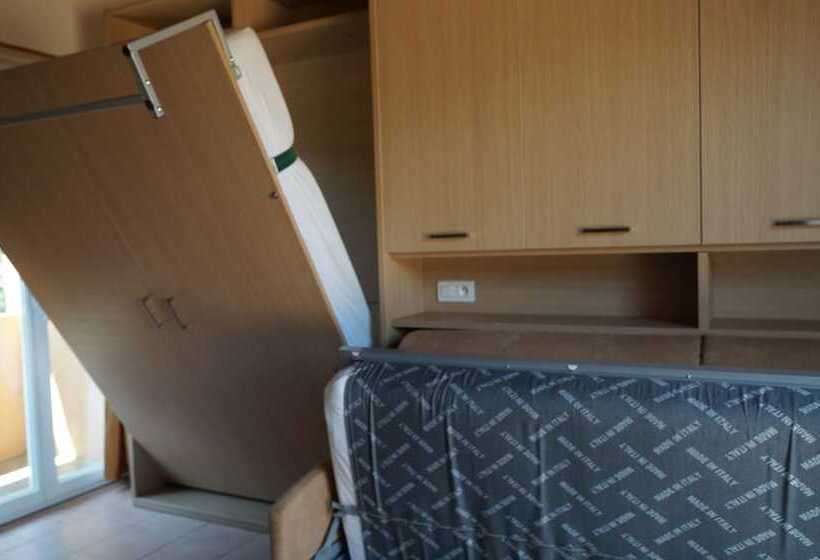 Студия Стандарт, Résidence Les Castors
