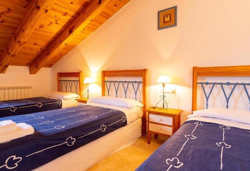 Номер Стандарт Трехместный, Altogredos Hotel Rural Y Apartamentos Turísticos