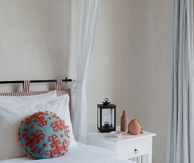 Вилла 3 Спальни с Бассейном, Village Heights Resort