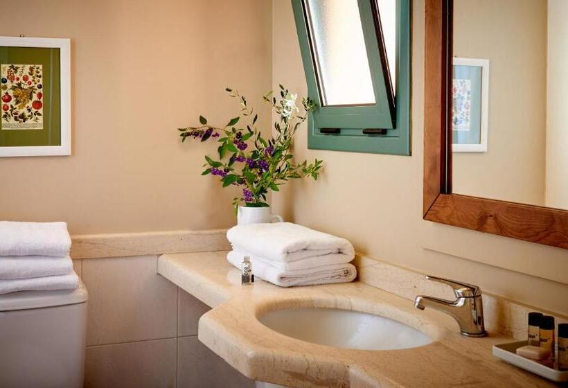 Люкс 2 Спальни, Village Heights Resort