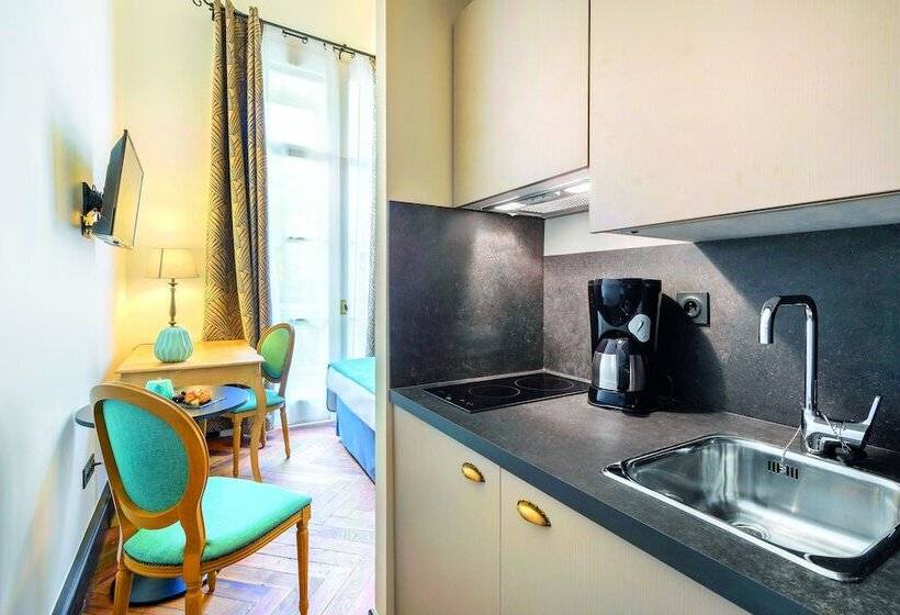 Апартаменты Superior 1 Спальня, Appart City Collection Nîmes Arènes