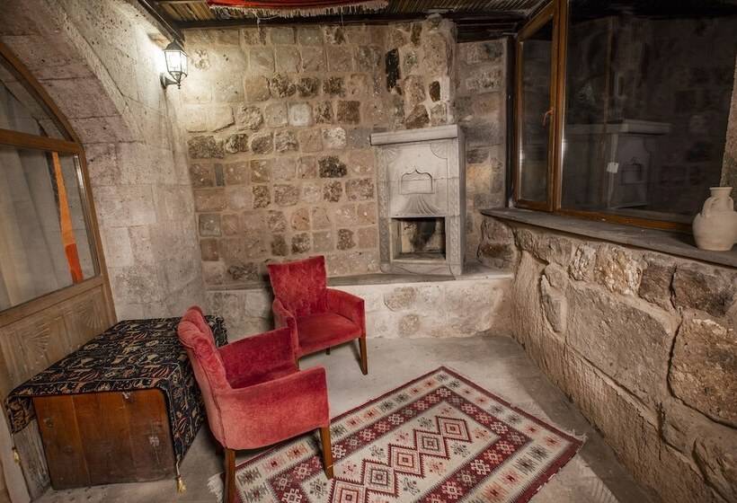 Люкс Повышенной Комфортности, Caldera Cave Hotel & Restaurant