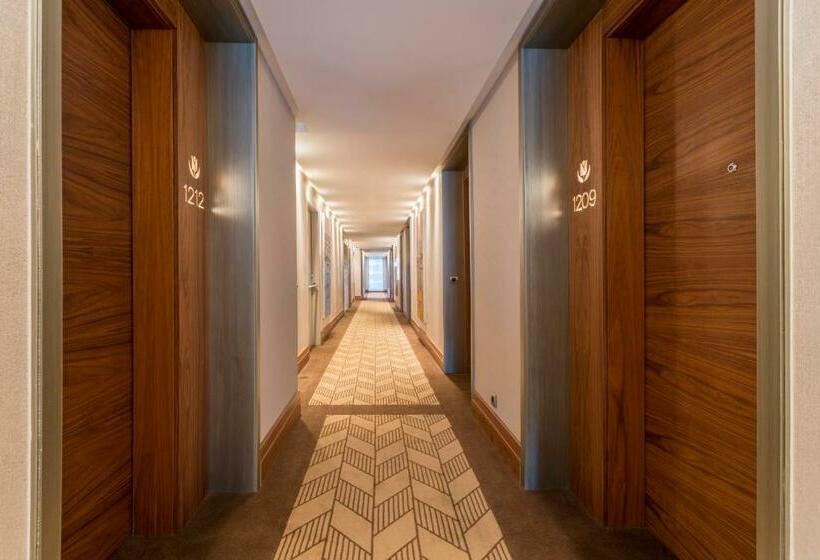 オーシャンビュースーペリアールーム, Golden Tulip Istanbul Bayrampasa