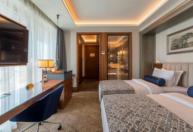 オーシャンビュースーペリアールーム, Golden Tulip Istanbul Bayrampasa
