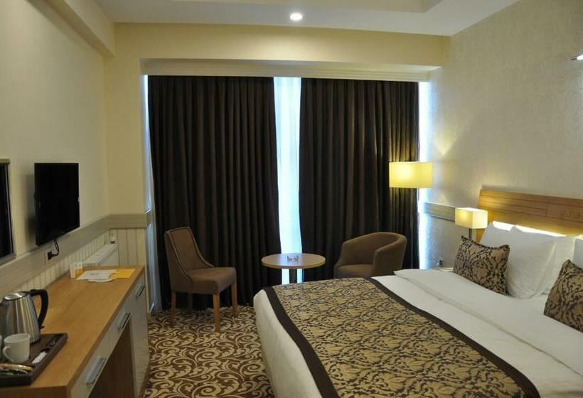 اتاق لوکس, Grand İtimat