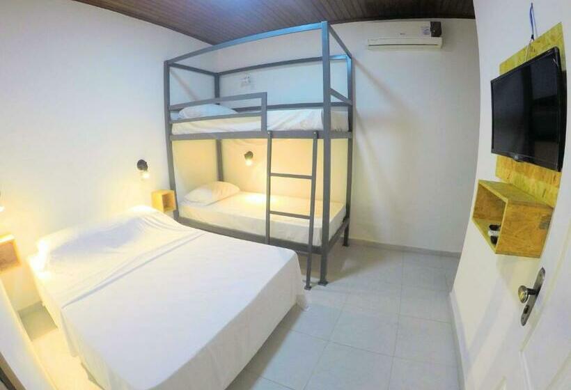 디럭스 4인 룸, Hostel Da Milla