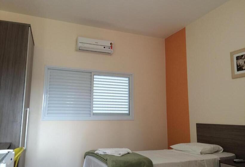 标准三人间, Restaurante Boitupesca