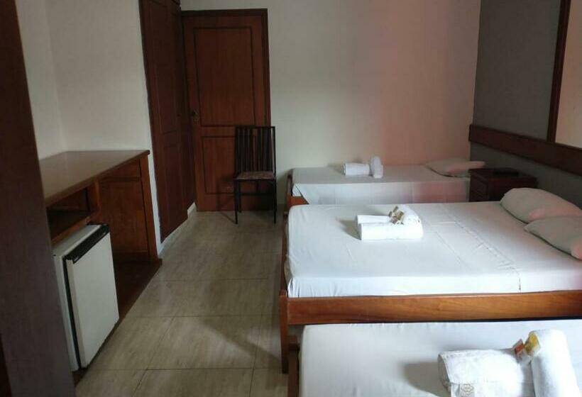 Четырехместный Номер Стандарт, Palace Hotel Jacutinga Js