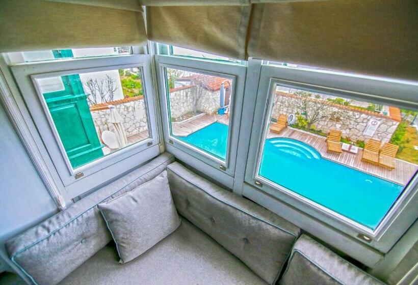 Люкс Повышенной Комфортности, Boreas Butik Hotel   Adults Only