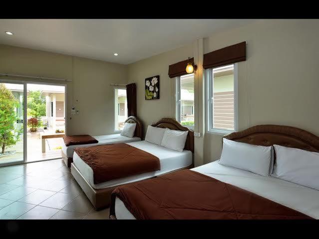 اتاق خانوادگی, Pleai Ta Lea Resort