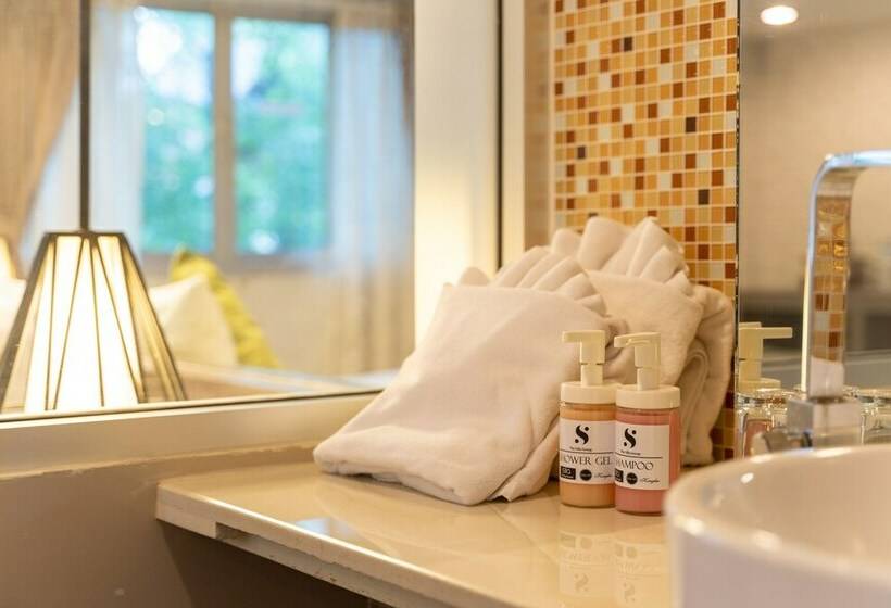 스탠다드 룸 킹사이즈 침대, Silla Loft