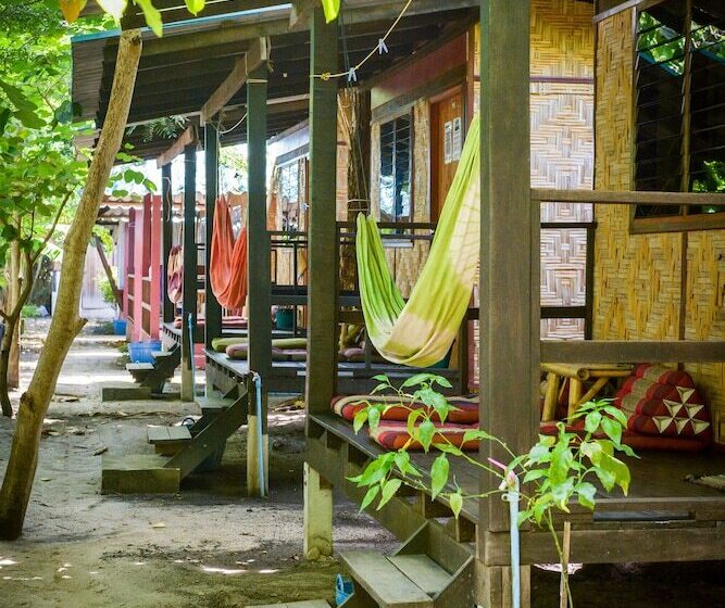 Бунгало Стандарт, Family Song Koh Lipe