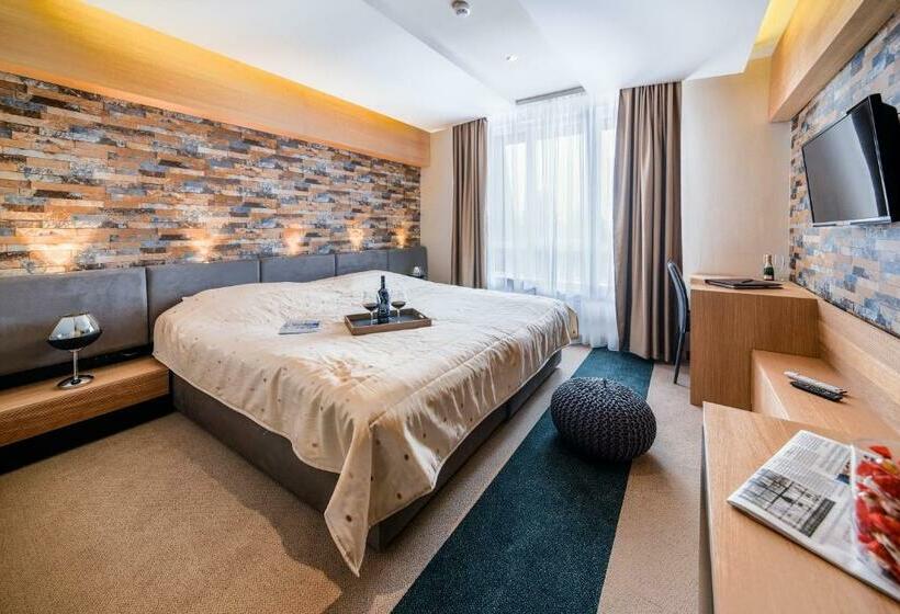 اتاق استاندارد, Kraljevi čardaci