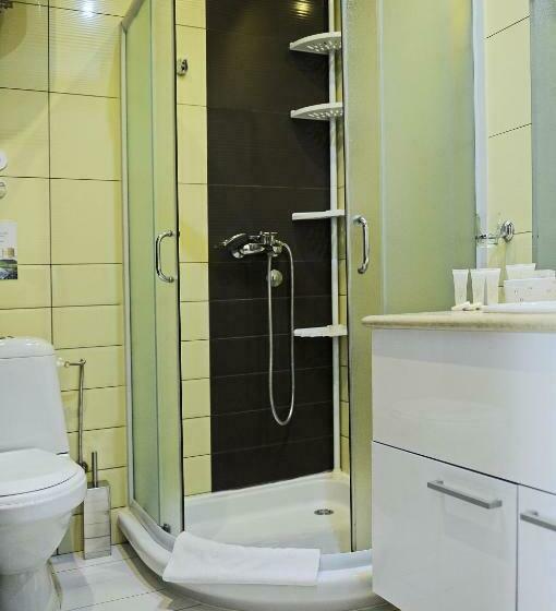 اتاق استاندارد سه نفره, Kraljevi čardaci