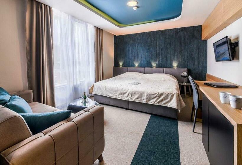 اتاق استاندارد, Kraljevi čardaci