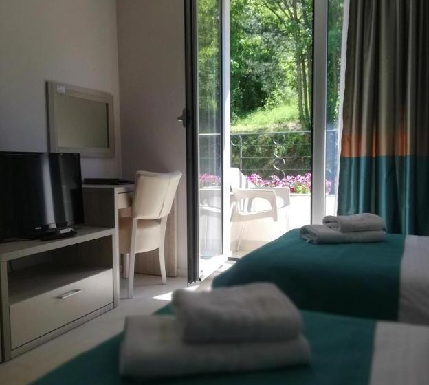 اتاق خانوادگی, Villa Otava Lux Spa