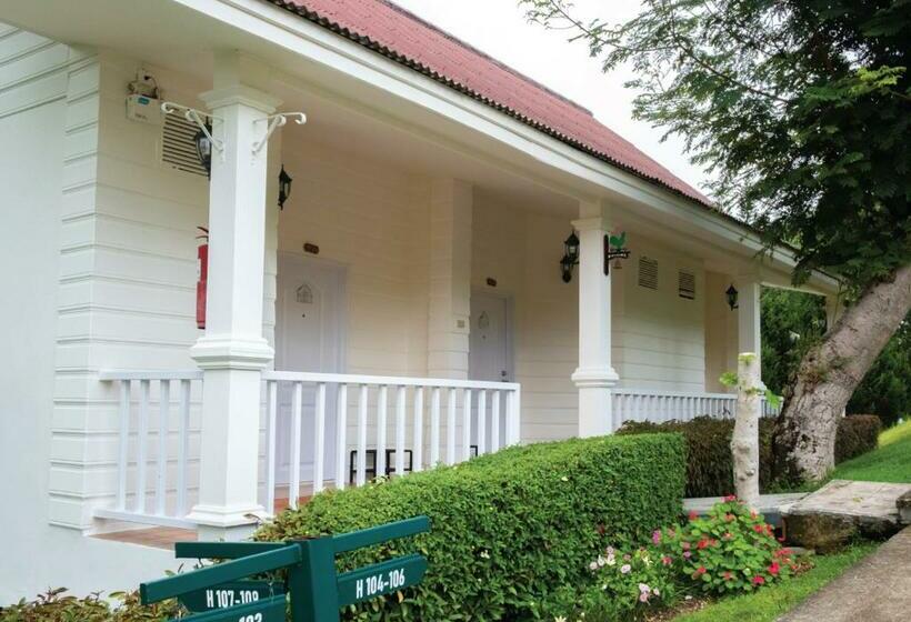 Номер Superior, Phukaew Resort & Adventure Park