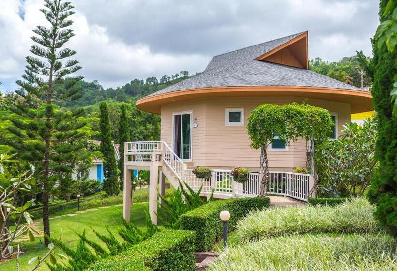 Четырехместный Номер Классик, Phukaew Resort & Adventure Park