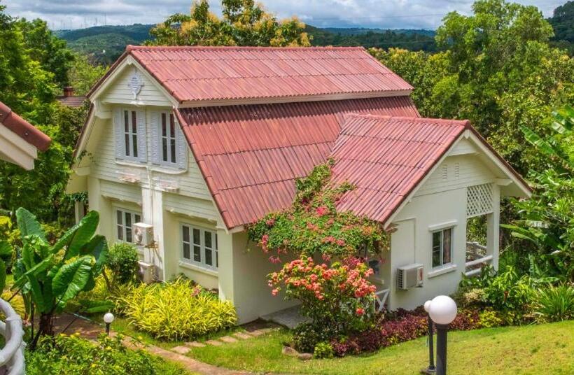 Семейный Номер Deluxe, Phukaew Resort & Adventure Park