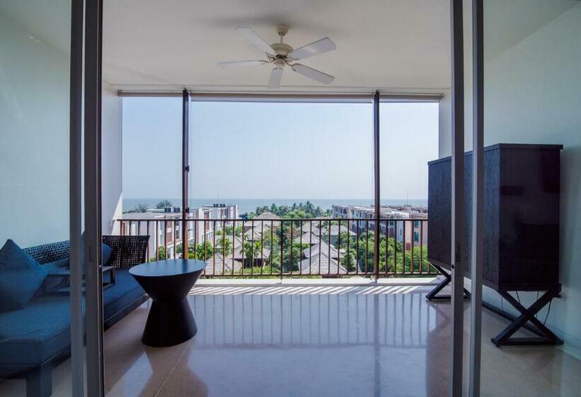 اتاق لوکس با چشم‌انداز دریا, The Palayana Hua Hin