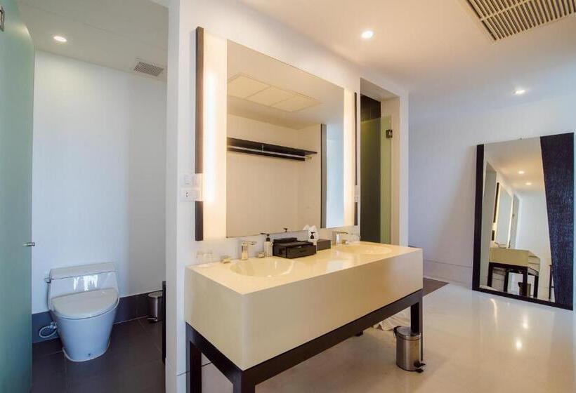 سوئیت خانواده 2 خوابه, The Palayana Hua Hin
