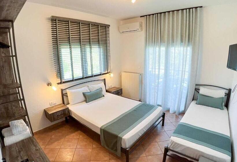 Трехместный Номер Deluxe, Alexandros Hotel Apartments