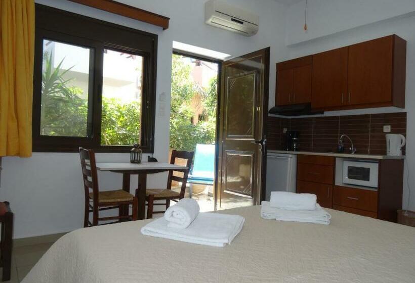 استودیوی استاندارد, Lito Apartments Paleochora