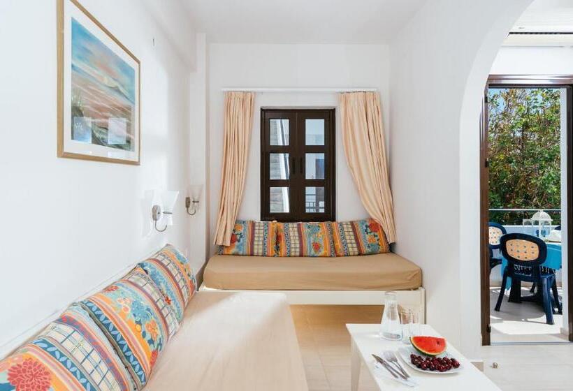 Семейный Номер, Paradise Hotel Apartments