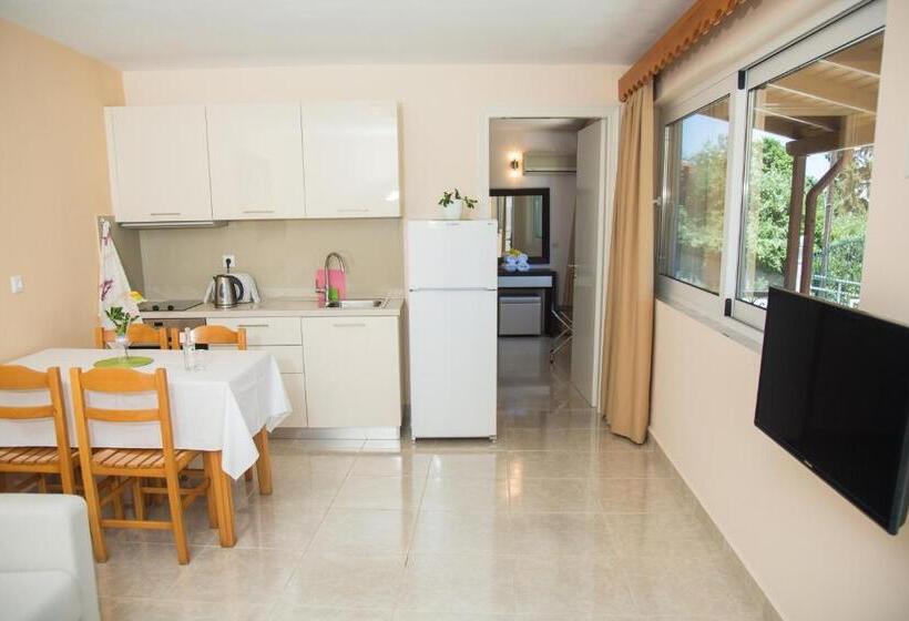 Семейные Апартаменты, Brentanos Apartments   A   View Of Paradise