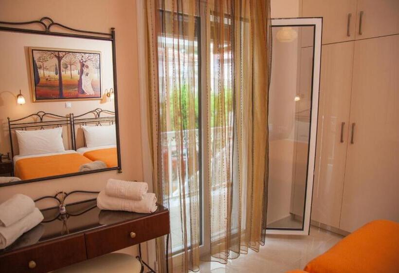 Семейные Апартаменты, Brentanos Apartments   A   View Of Paradise