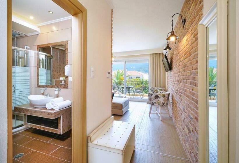 家庭套房, Luxury Villa Fotini