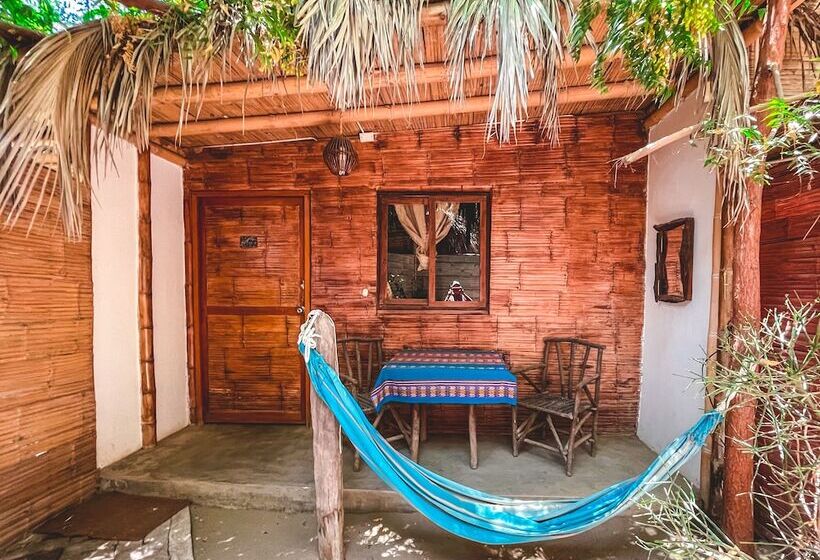 标准三人间, Naif Rustic & Ecologic Lodge
