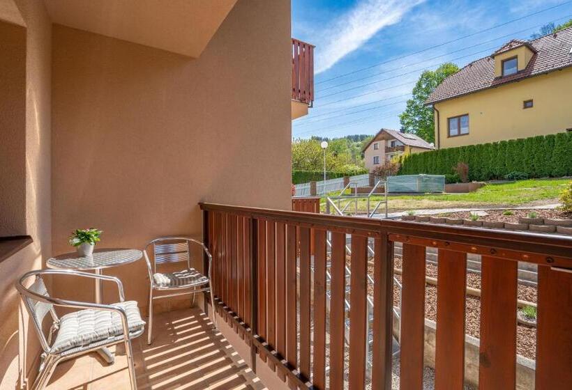 חדר סטנדרט לשלושה עם מרפסת, Penzion Balcony