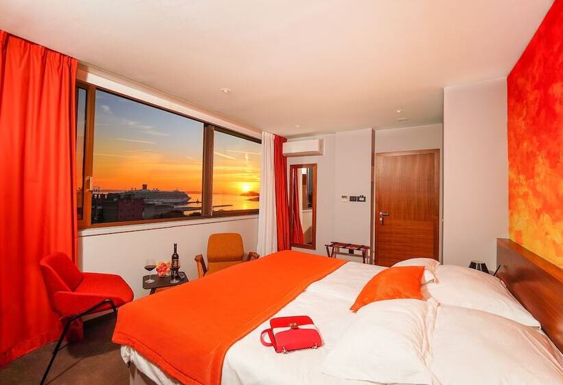 Номер Superior Вид на Море, Horizon Luxury Suites & Design Rooms