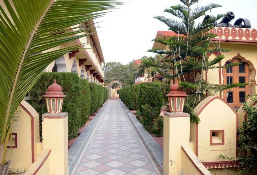 اتاق لوکس, Sajjan Bagh A Heritage Resort